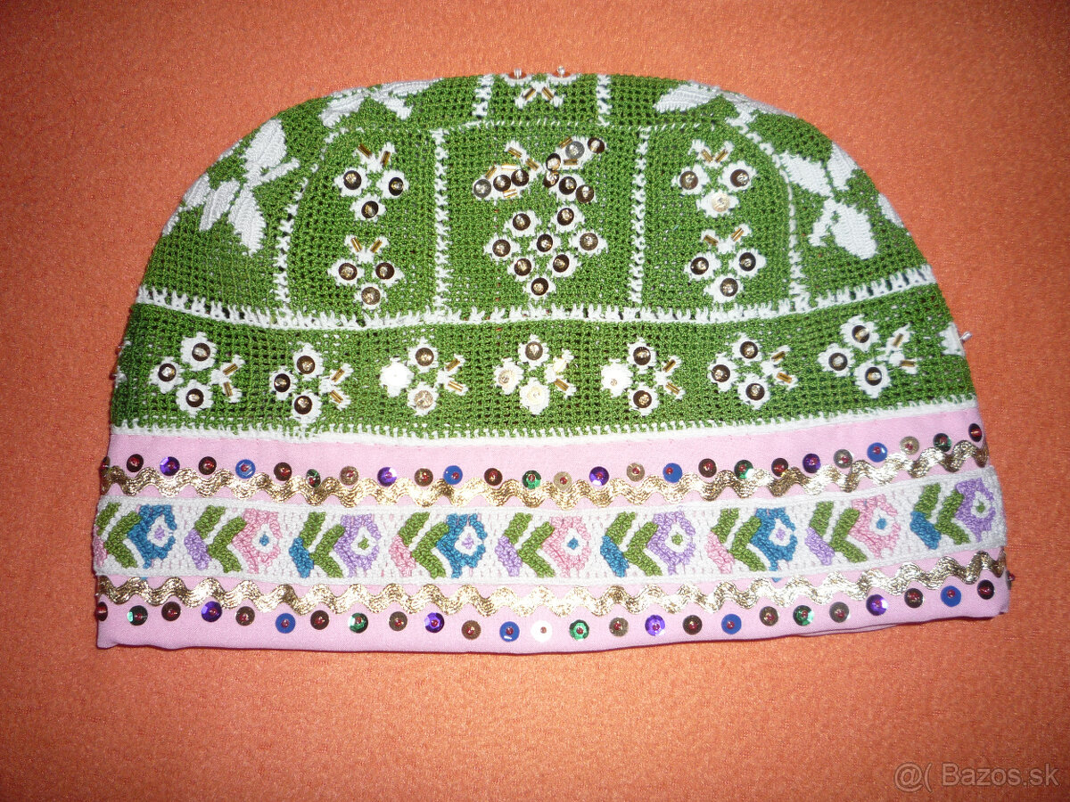 Ženský kroj - kápky /čepce/