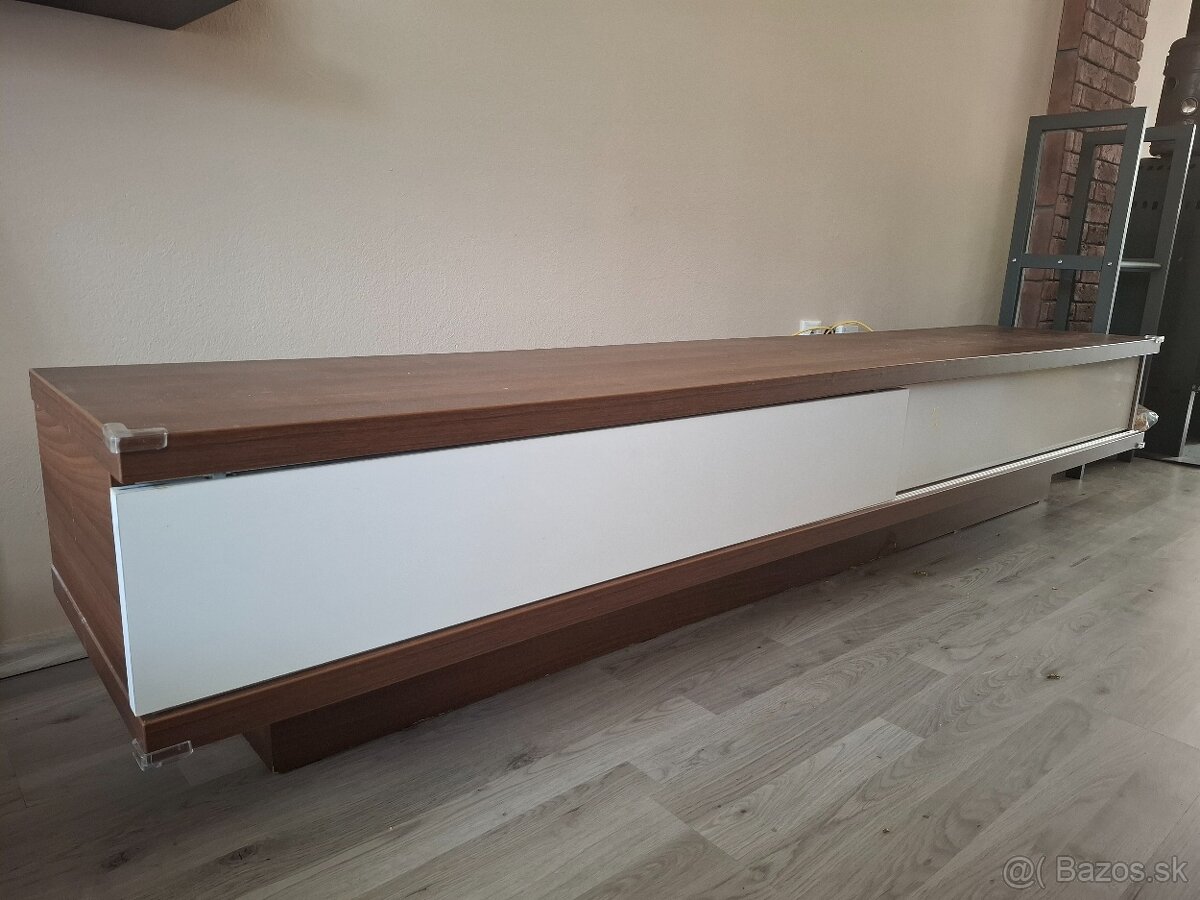 Ako nový tv stolík
