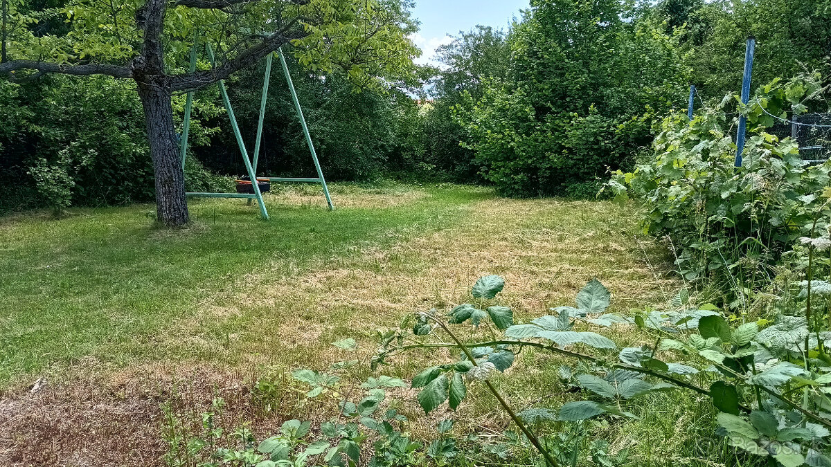 STAVEBNÝ POZEMOK - Poruba