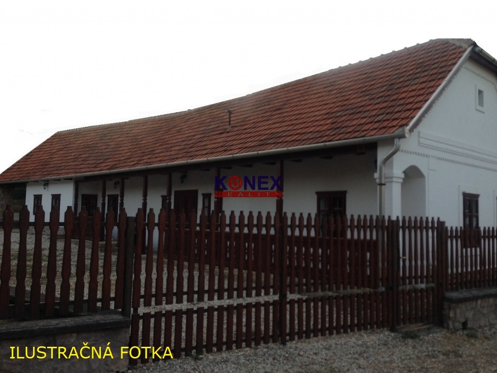 NA PREDAJ Gazdovský rodinný dom na skok od Michaloviec