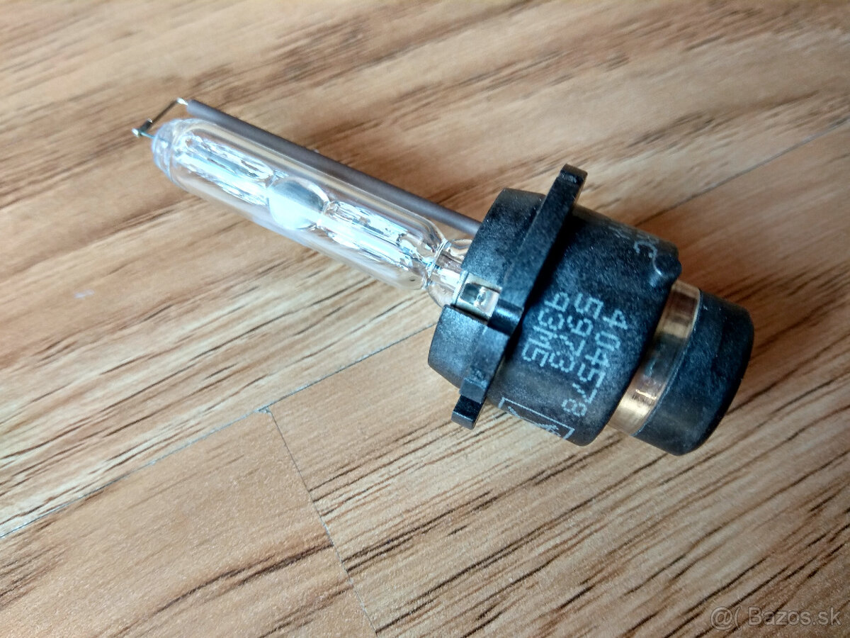 xenónová výbojka D2S 12V 35W