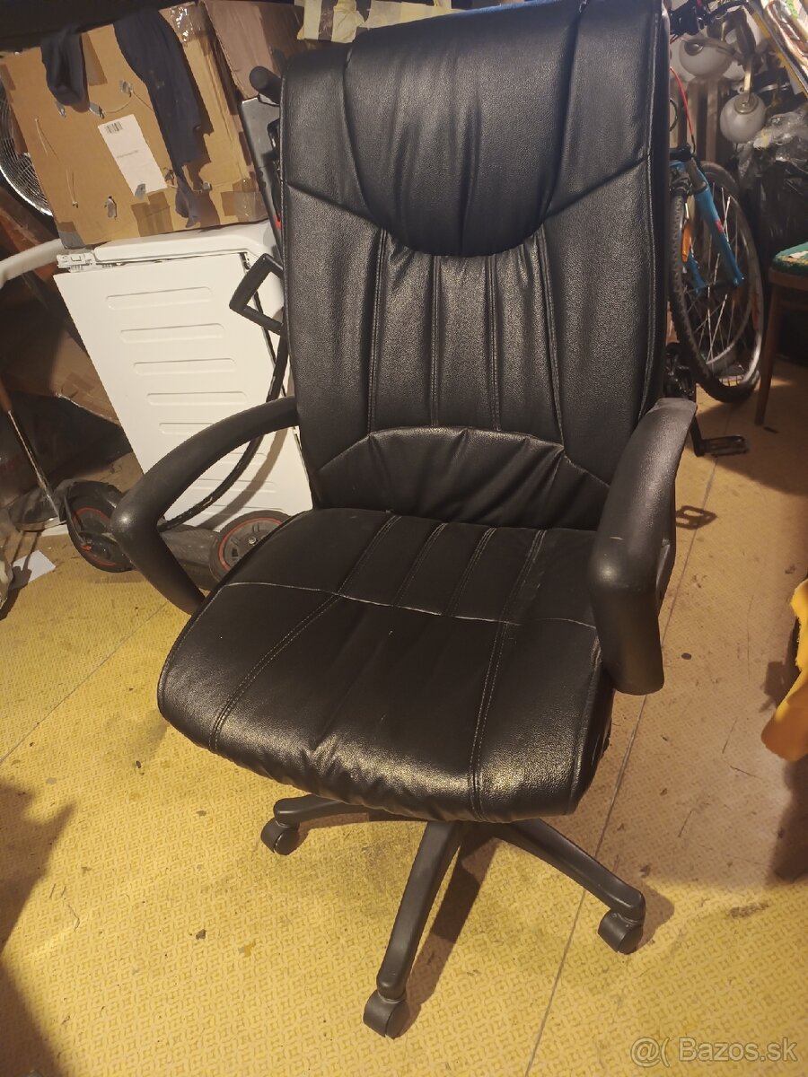 Kancelárske kožené kreslo