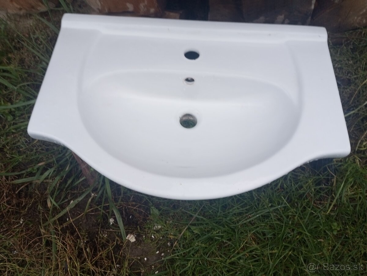 Umývadlo a digestor