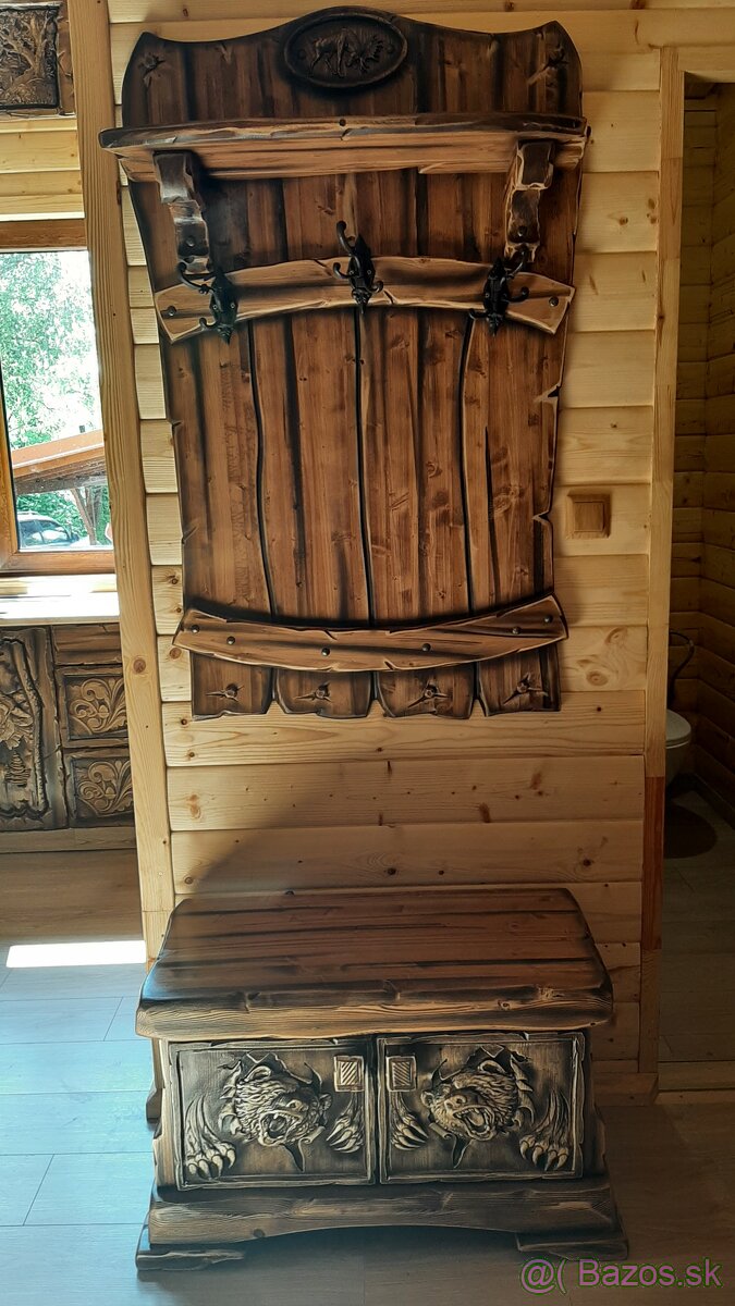 Drevený nábytok do predsiene komoda 100×50cm