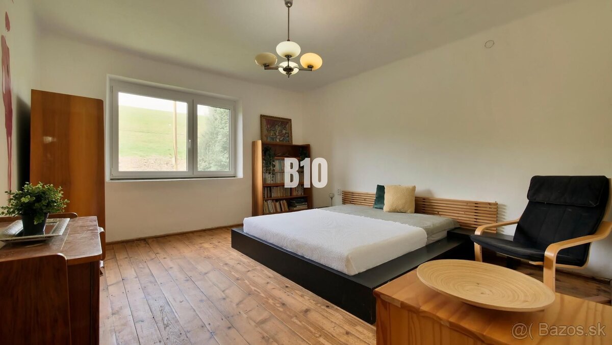 Rodinný dom s garážou na predaj v Turčianskom Jasene – miest