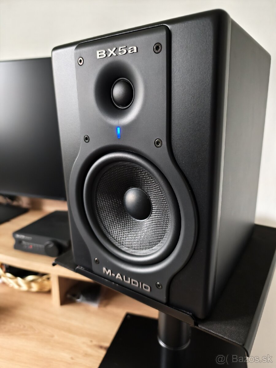 M-Audio BX5a Deluxe