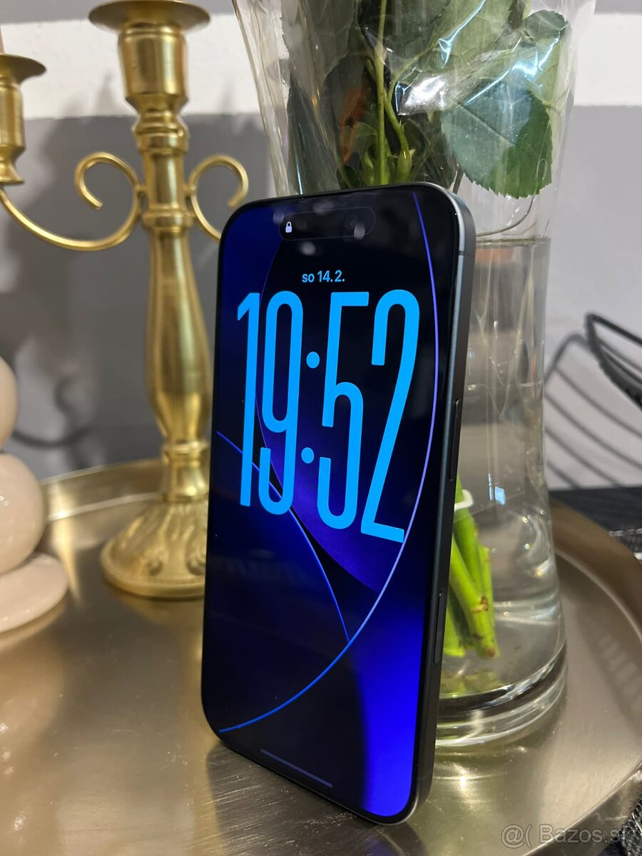 Predam iphone 17 čierny 256gb