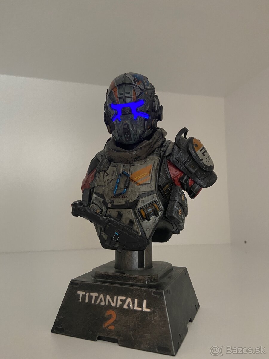 Titanfall 2 Collector's edition soška (busta)