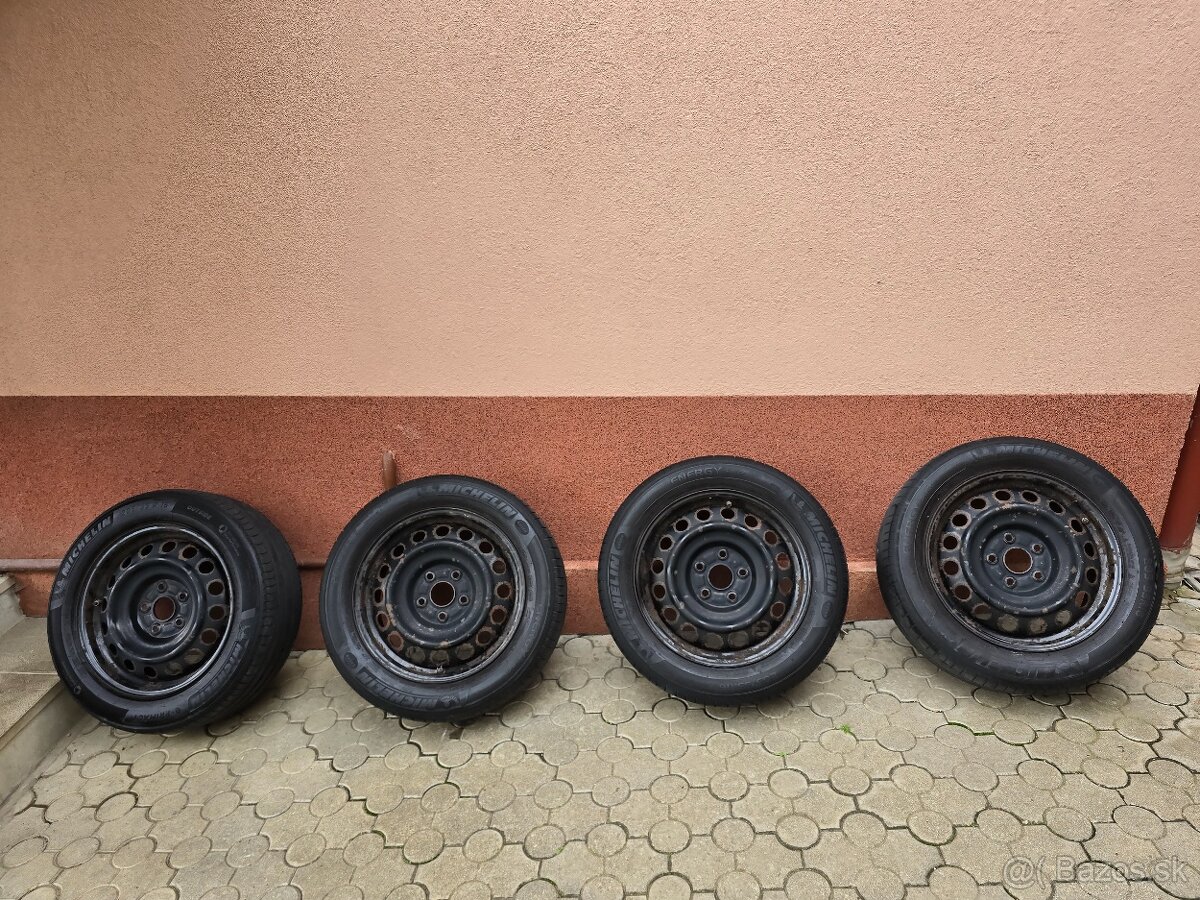 Plechové disky 5x114,3 R16 + MICHELIN 205/55 R16 91V