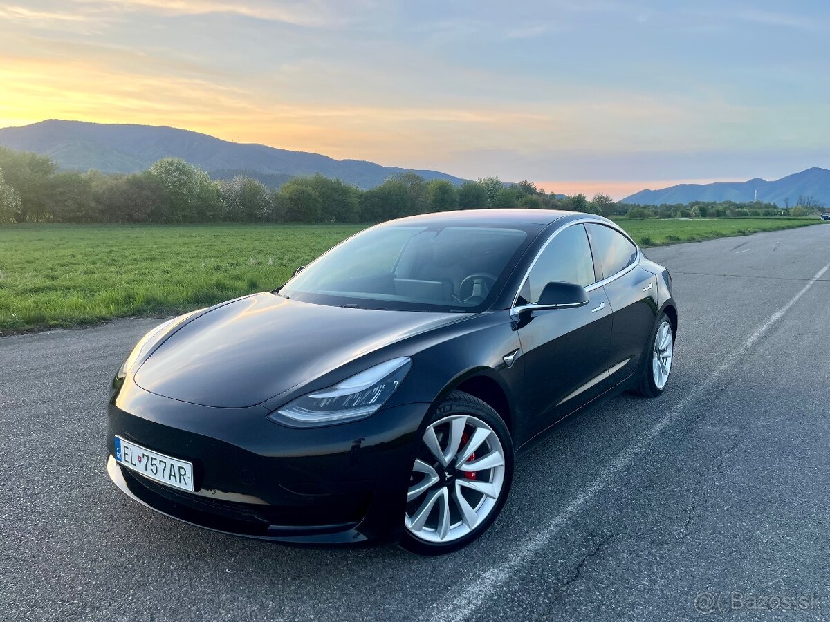 Tesla model 3 Standard Range Plus 52kWh 2019
