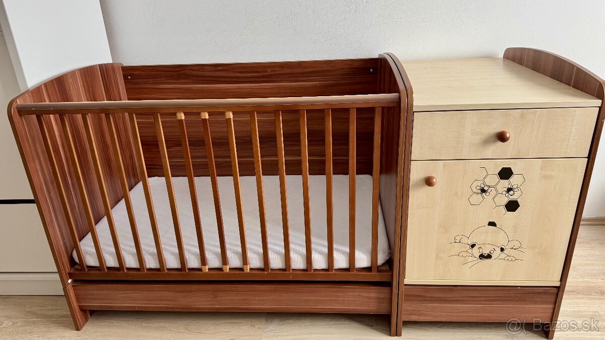 Detská postieľka 120x70 + prebaľovací pult