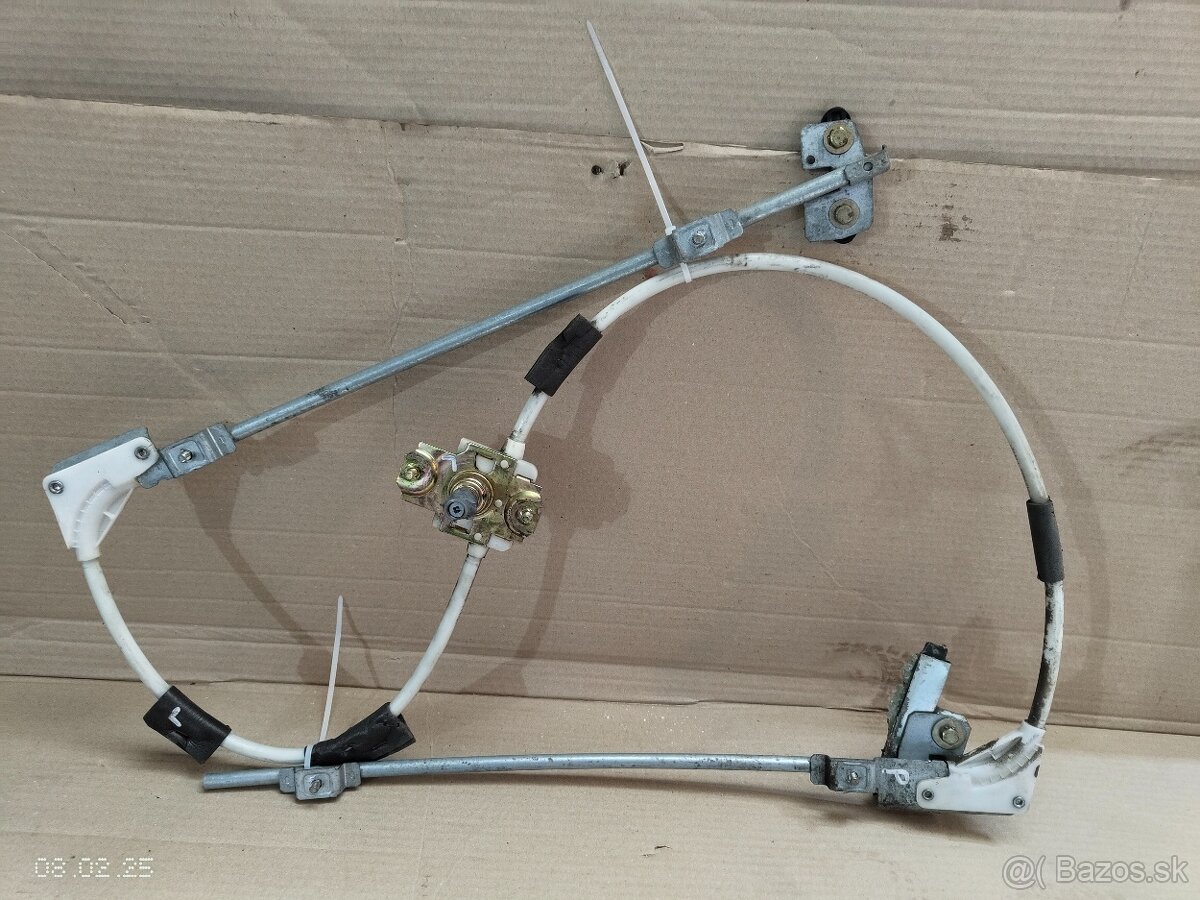 mechanimus stahovania okna skoda felicia predny
