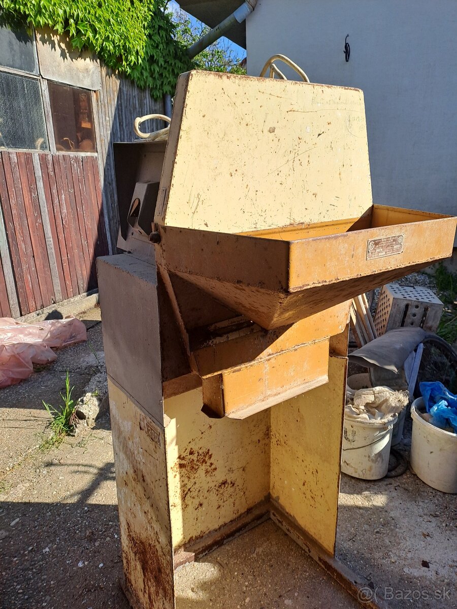 Predám kladivkovy srotovnik KS200