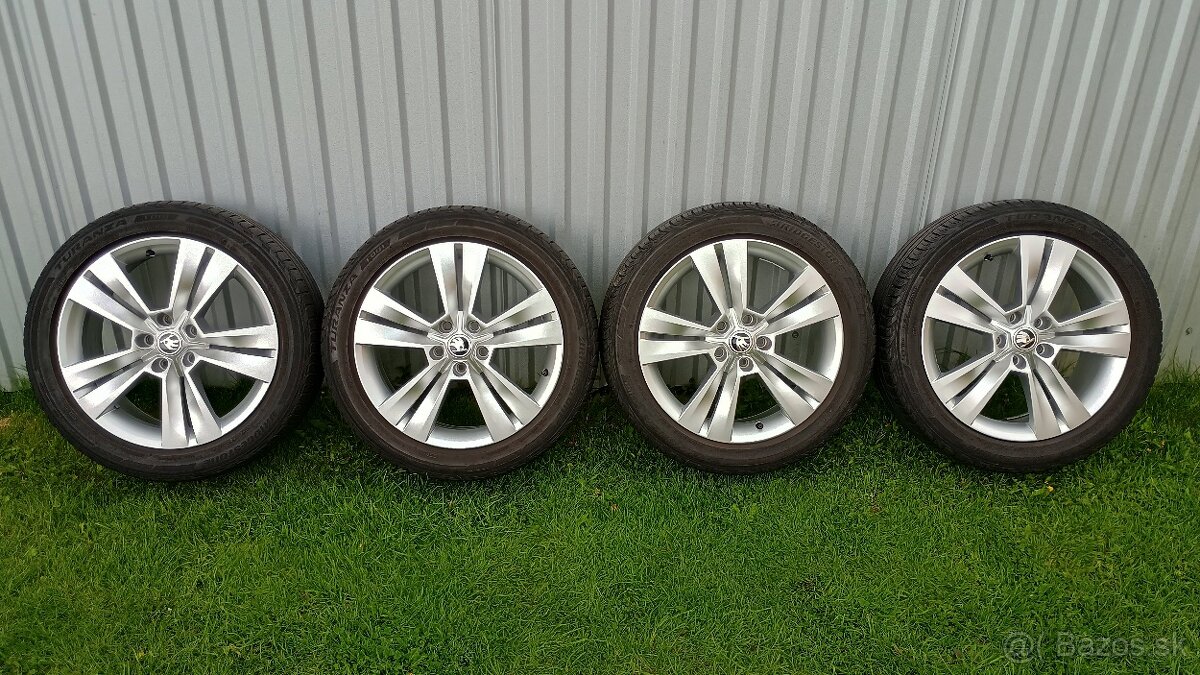 Letná sada originál Škoda Karoq, 5x112 R18