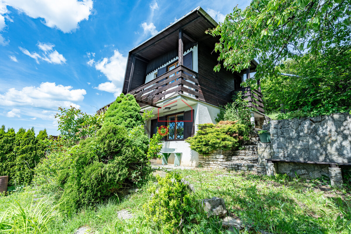 Na predaj chata s pozemkom 351 m2 , Dubnica nad Váhom Medzih
