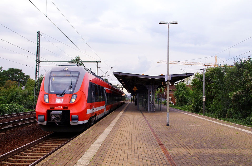 STAVEBNÍ POMOCNÍCI /ZÁMKOVÁ DLAŽBA  - NEMECKO