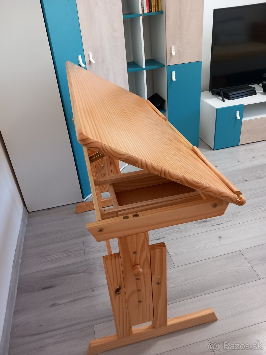 Detský písací rastuci stôl