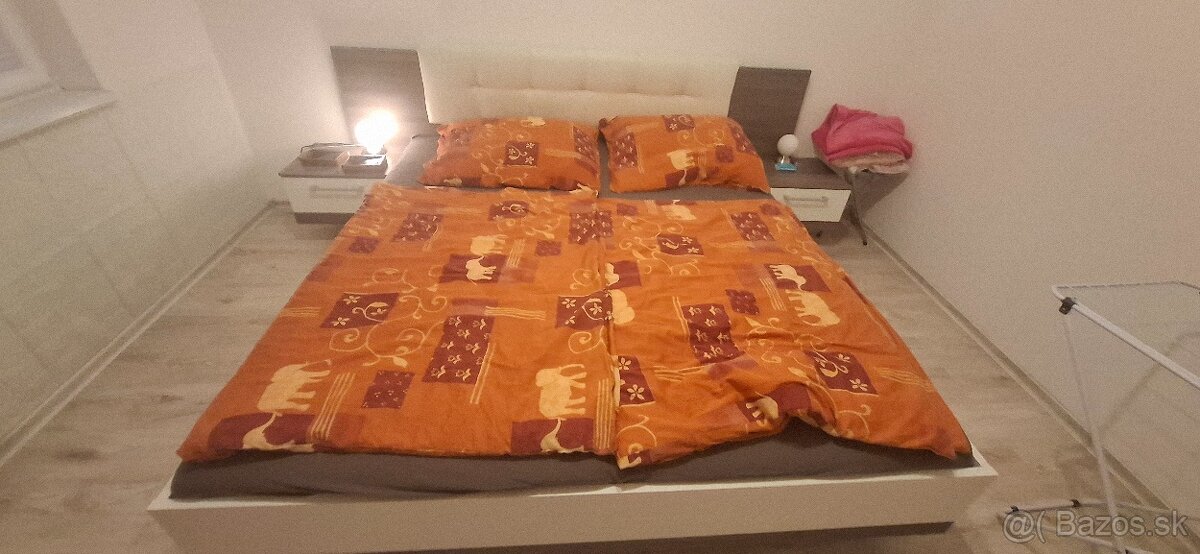 Manželská postel