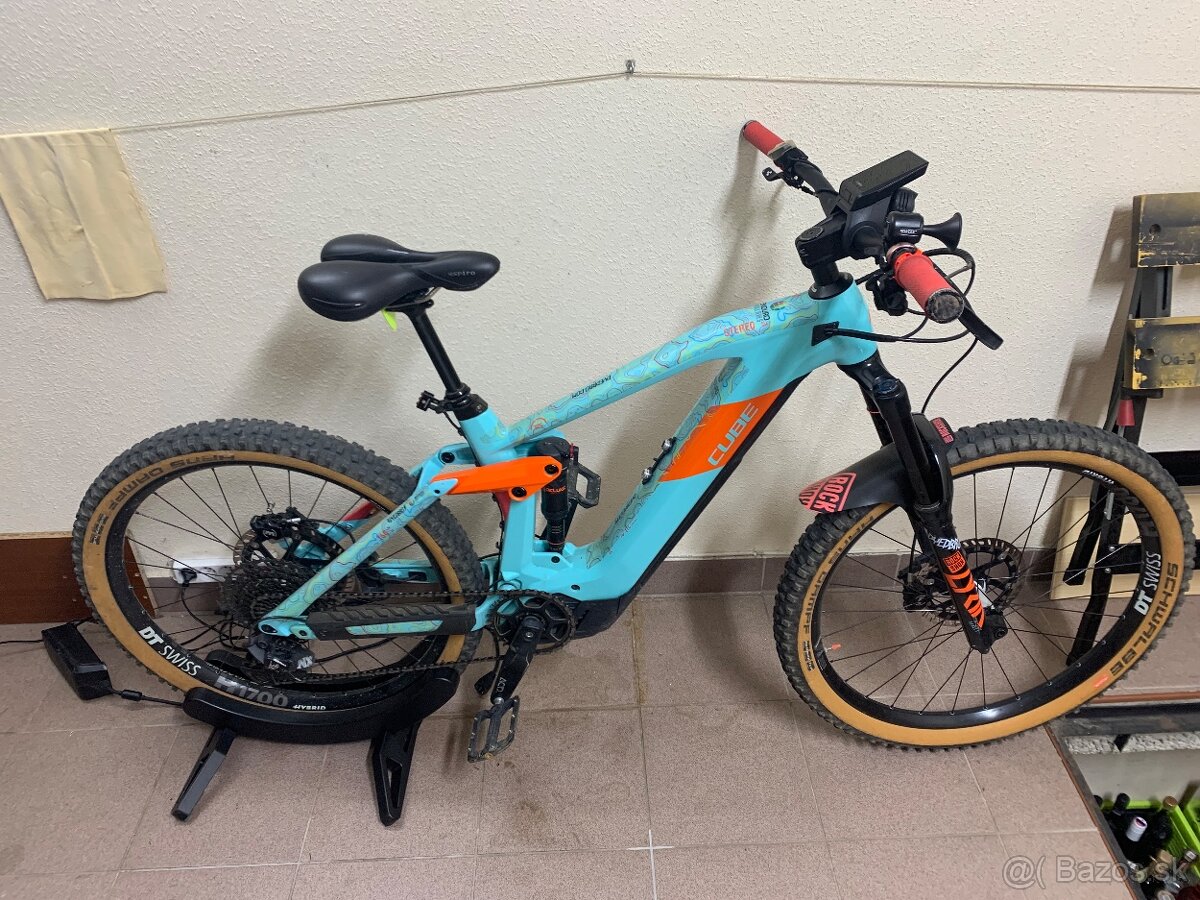 Elektrobicykel Cube stereo hybrid 160 hpc 27,5 M