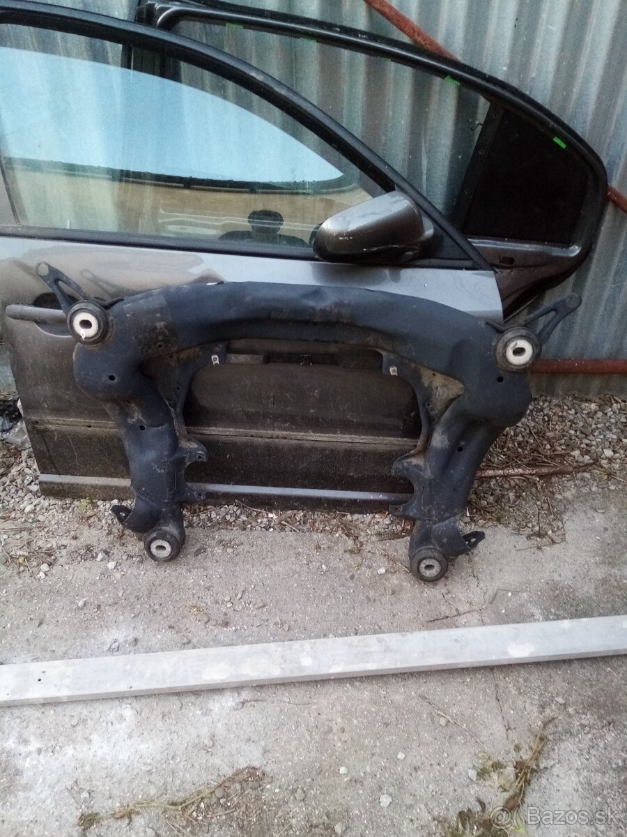 Predám napravnicu superb 1, okno, mechanizmu