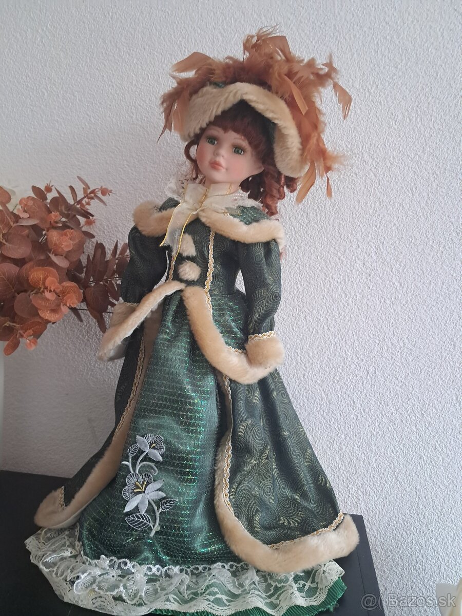 Porcelánová bábika