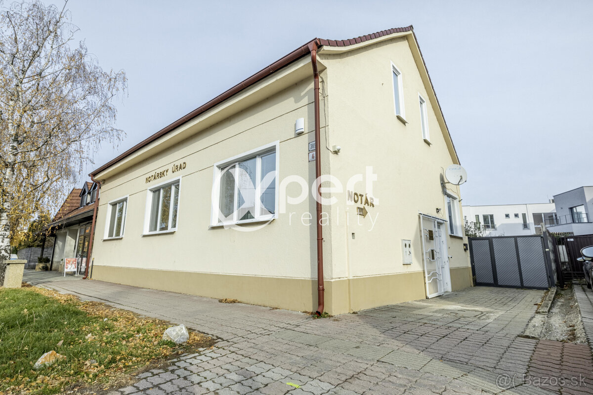 Rodinný dom s multifunkčným využitím v centre Galanty