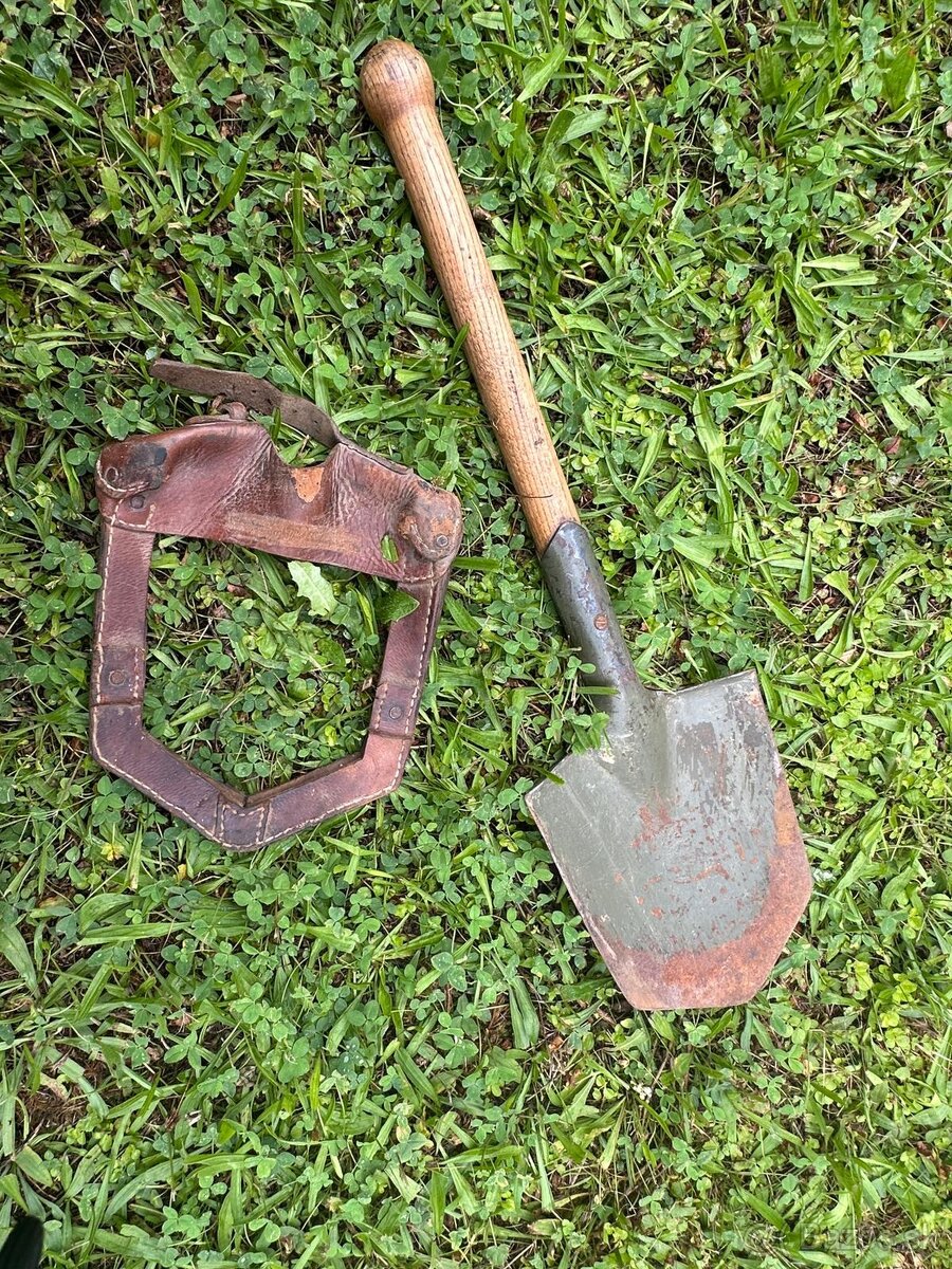 Poľná lopatka retro