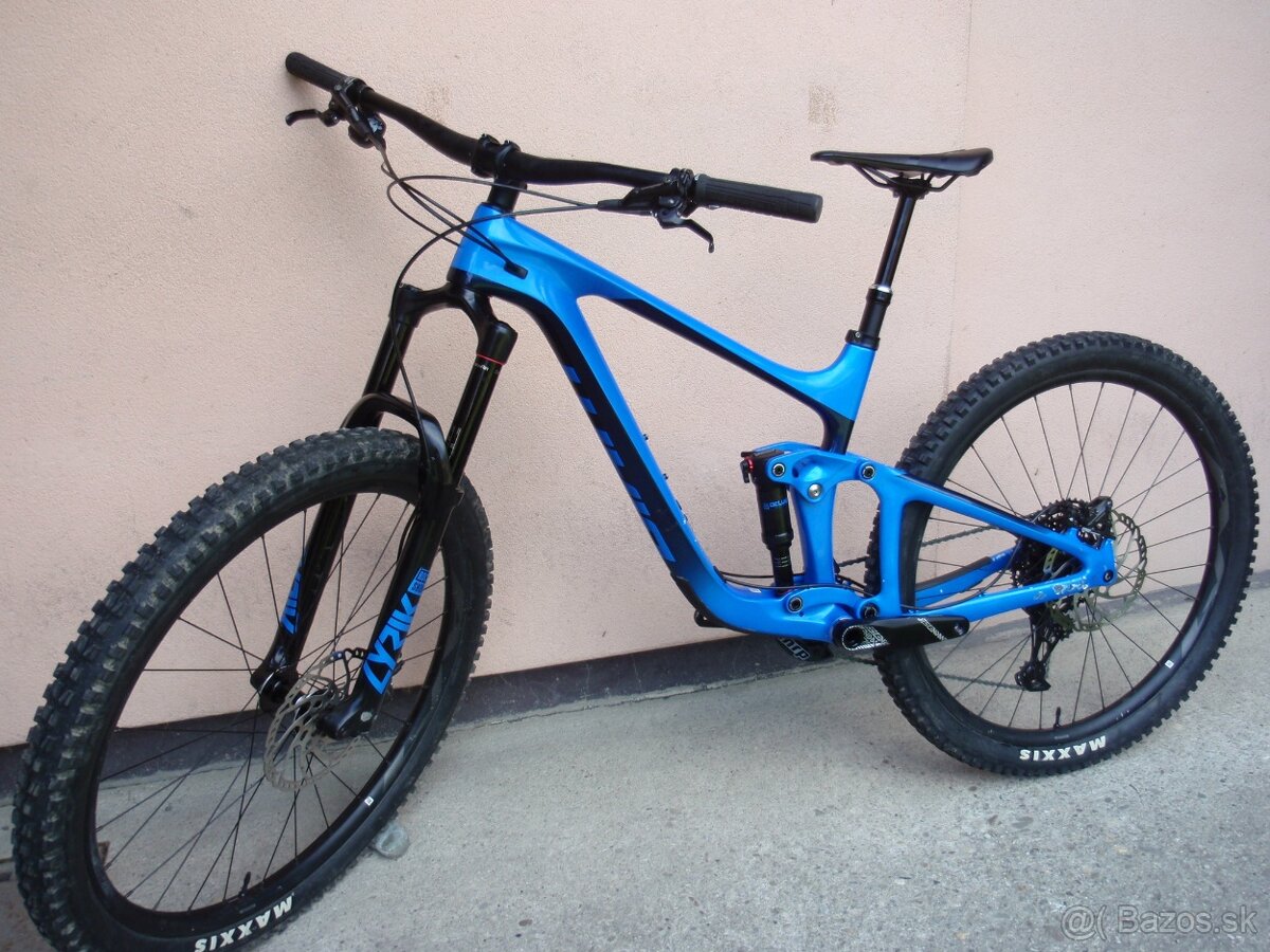 Minimálně jeté enduro Giant Reign Advanced Pro 29 2 Carbon