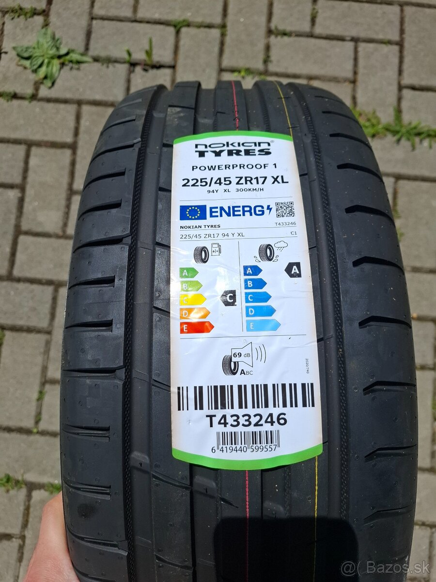 Pneumatiky letné Nokian Powerproof 1 225/45 R17 4ks