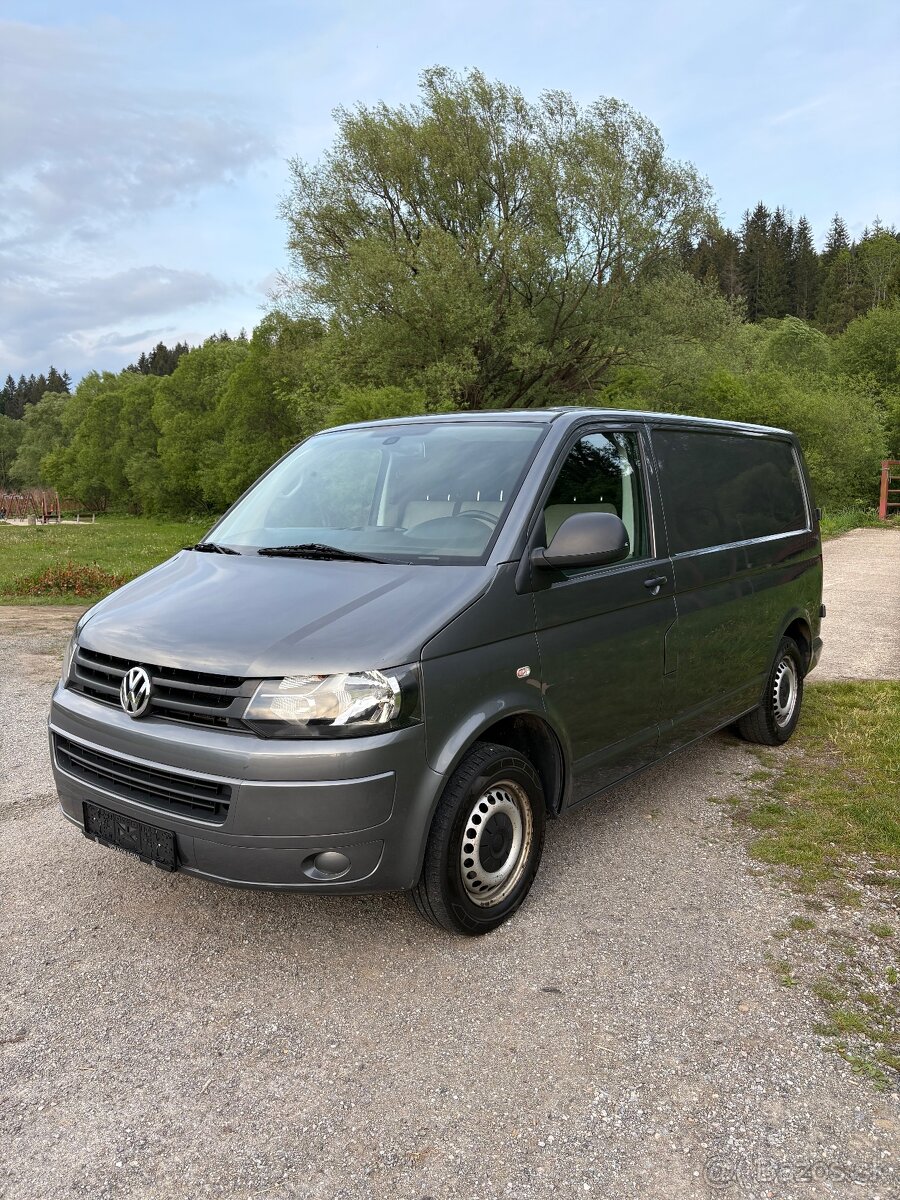VOLKSWAGEN TRANSPORTER T5 2.0 TDI 103KW