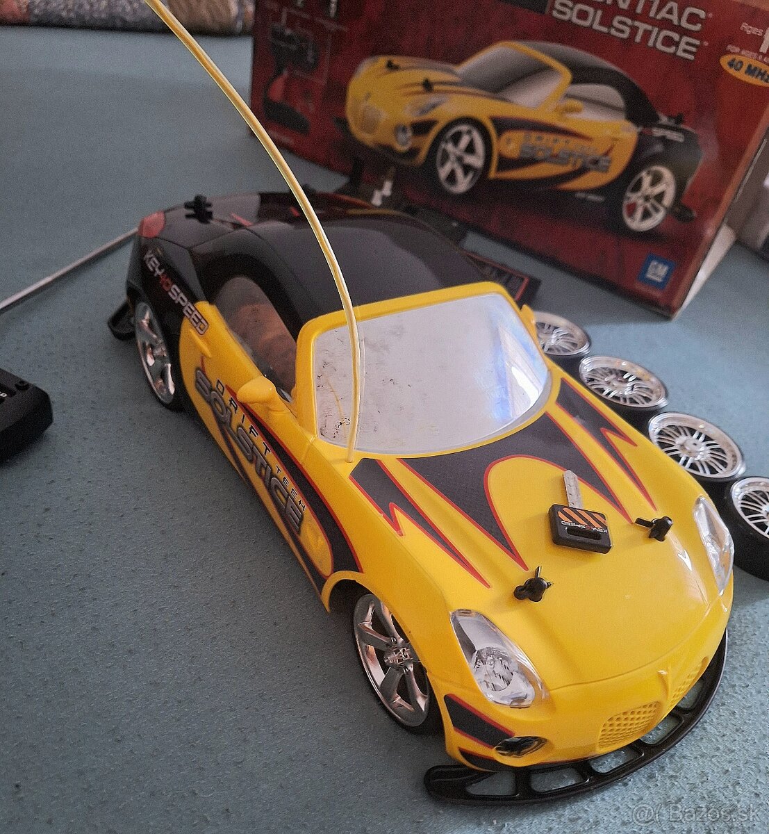 Jedinečné Limitované auto na ovladanie zn.New Bright