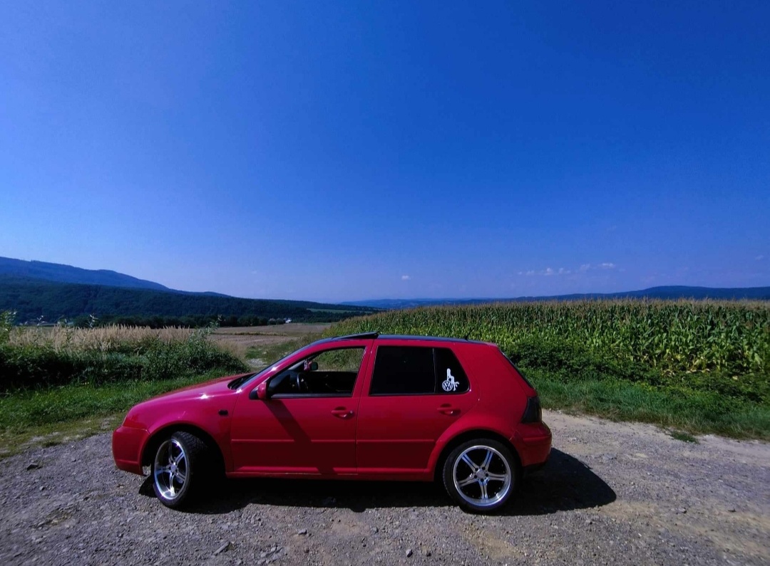 Predám Golf 4