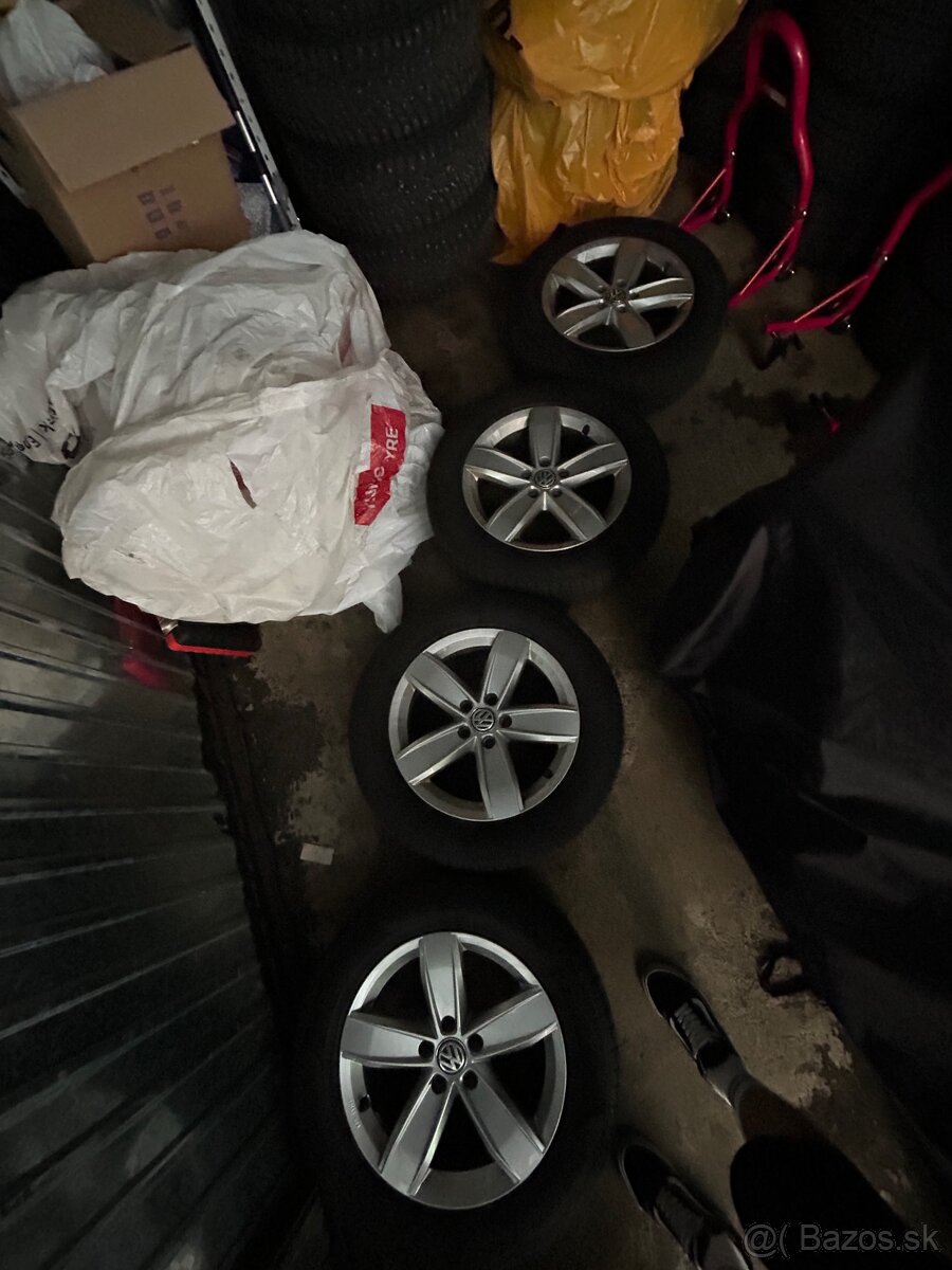 Volkswagen 5x112 r17 225/60