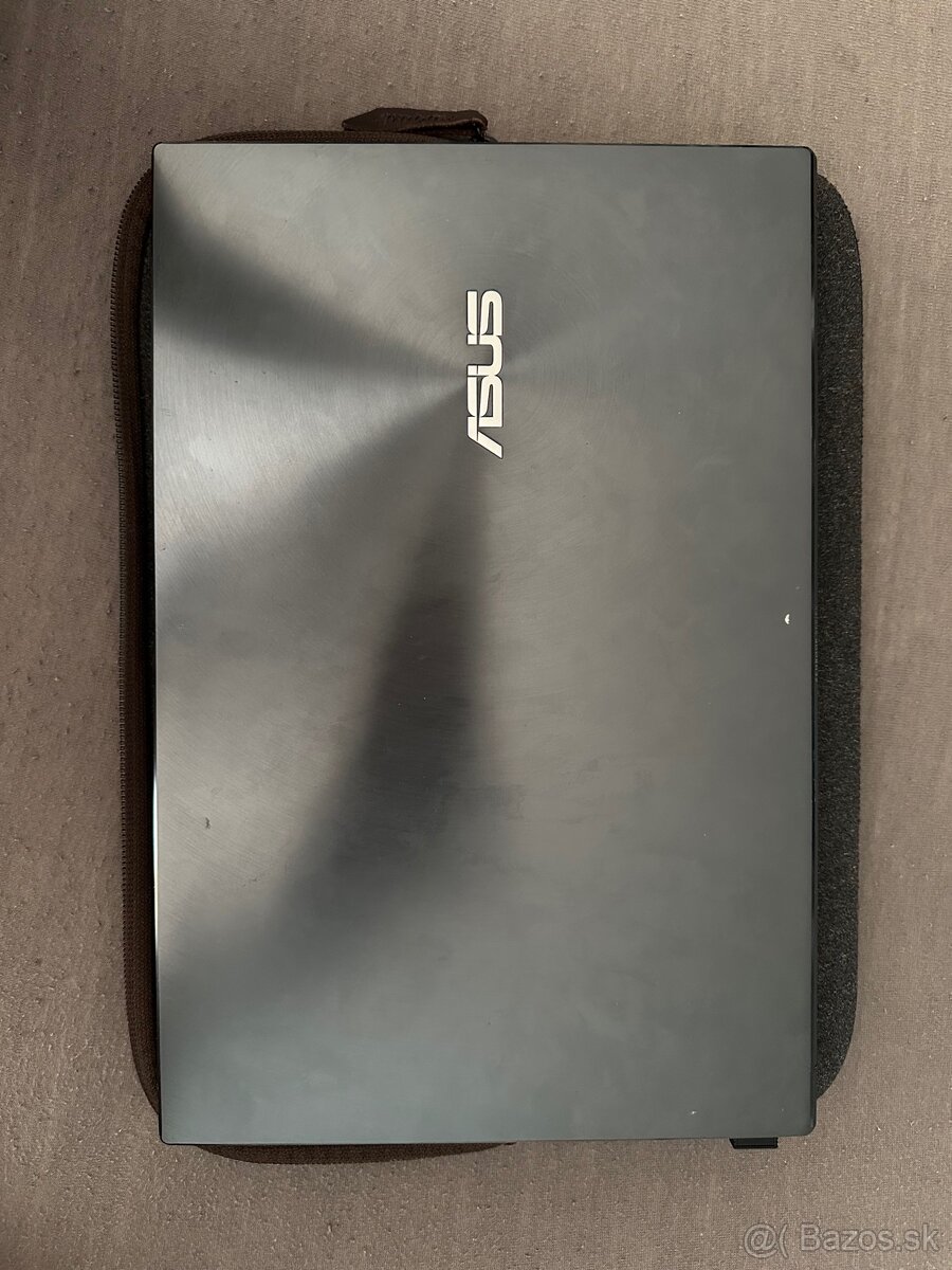 ASUS ZenBook – i7, 16GB RAM, 512GB SSD – problém s klávesmi