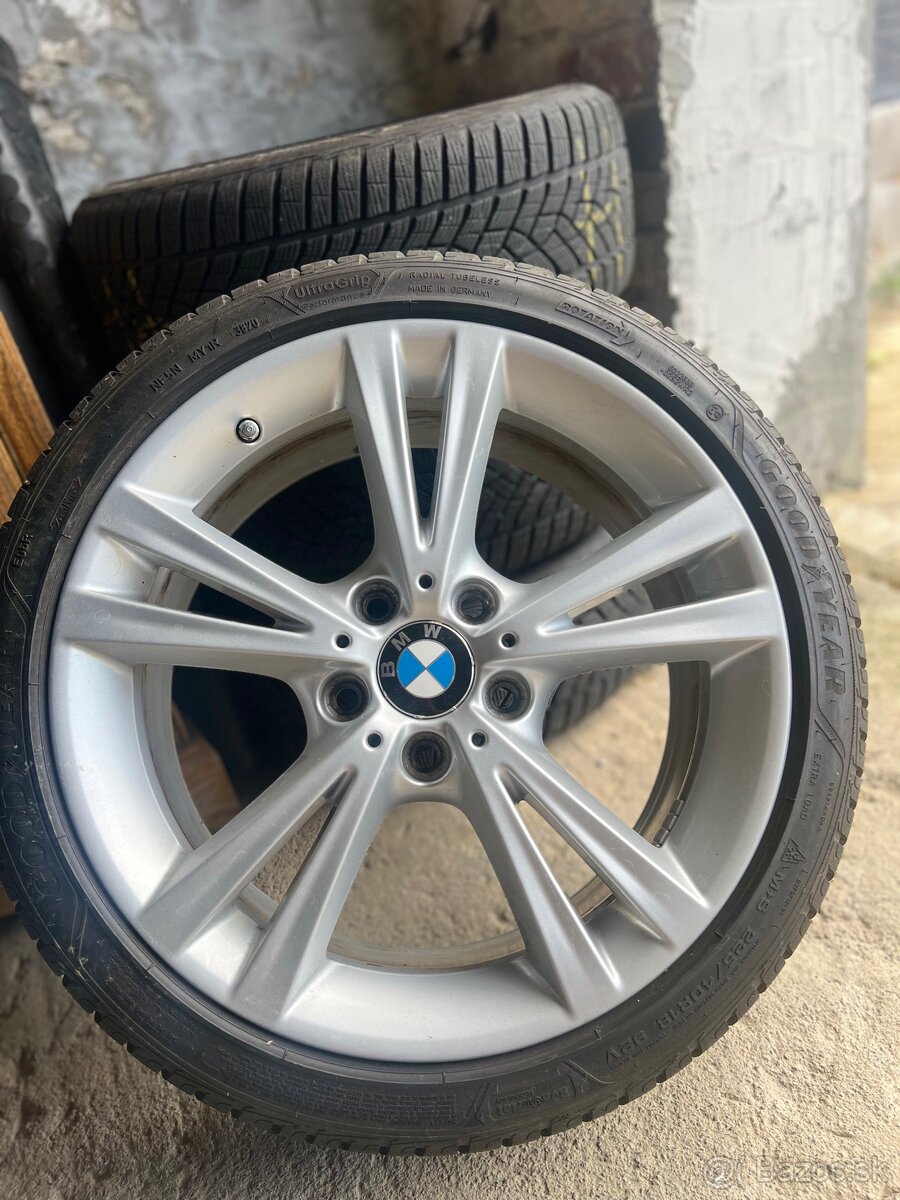 BMW Elektrony R18