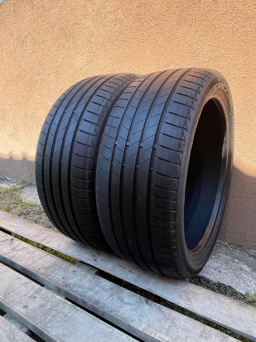 Bridgestone 225/40 R18 2x=70e
