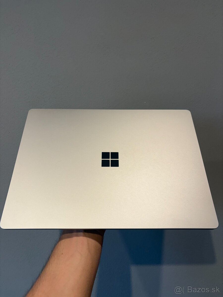 Predám Microsoft Surface Laptop 4 – Platinum