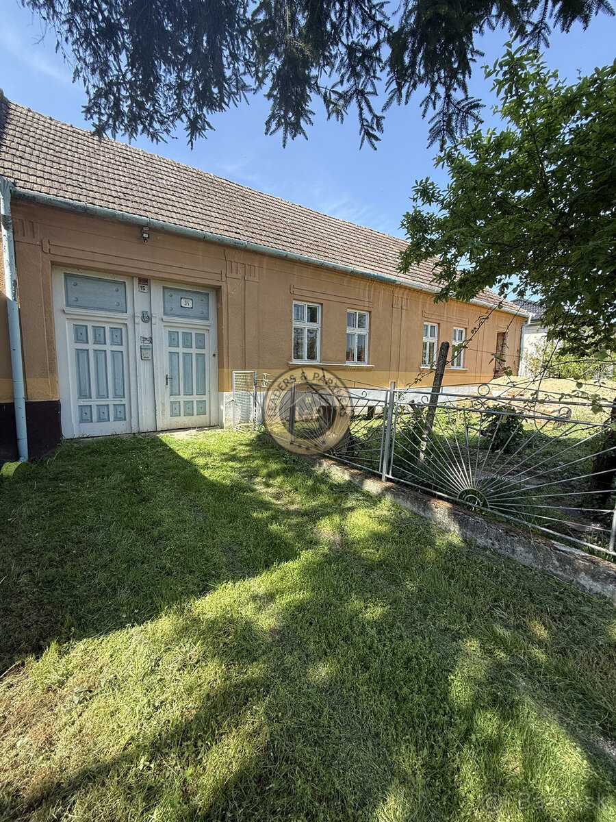 Na predaj starší rodinný dom v obci Tepličky okr. Hlohovec