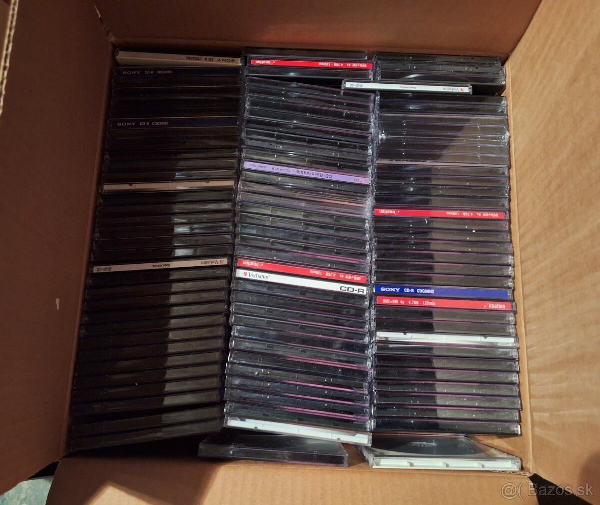 Obaly na média CD a DVD, tenšie aj hrubšie.