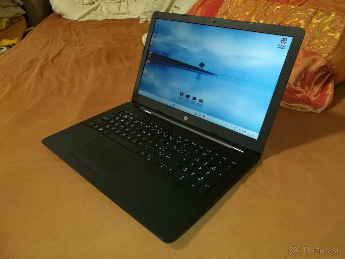 HP. 4-Jadro. 15,6 HD. SSD 128GB. 8 GB DDR4. Nová baterka.