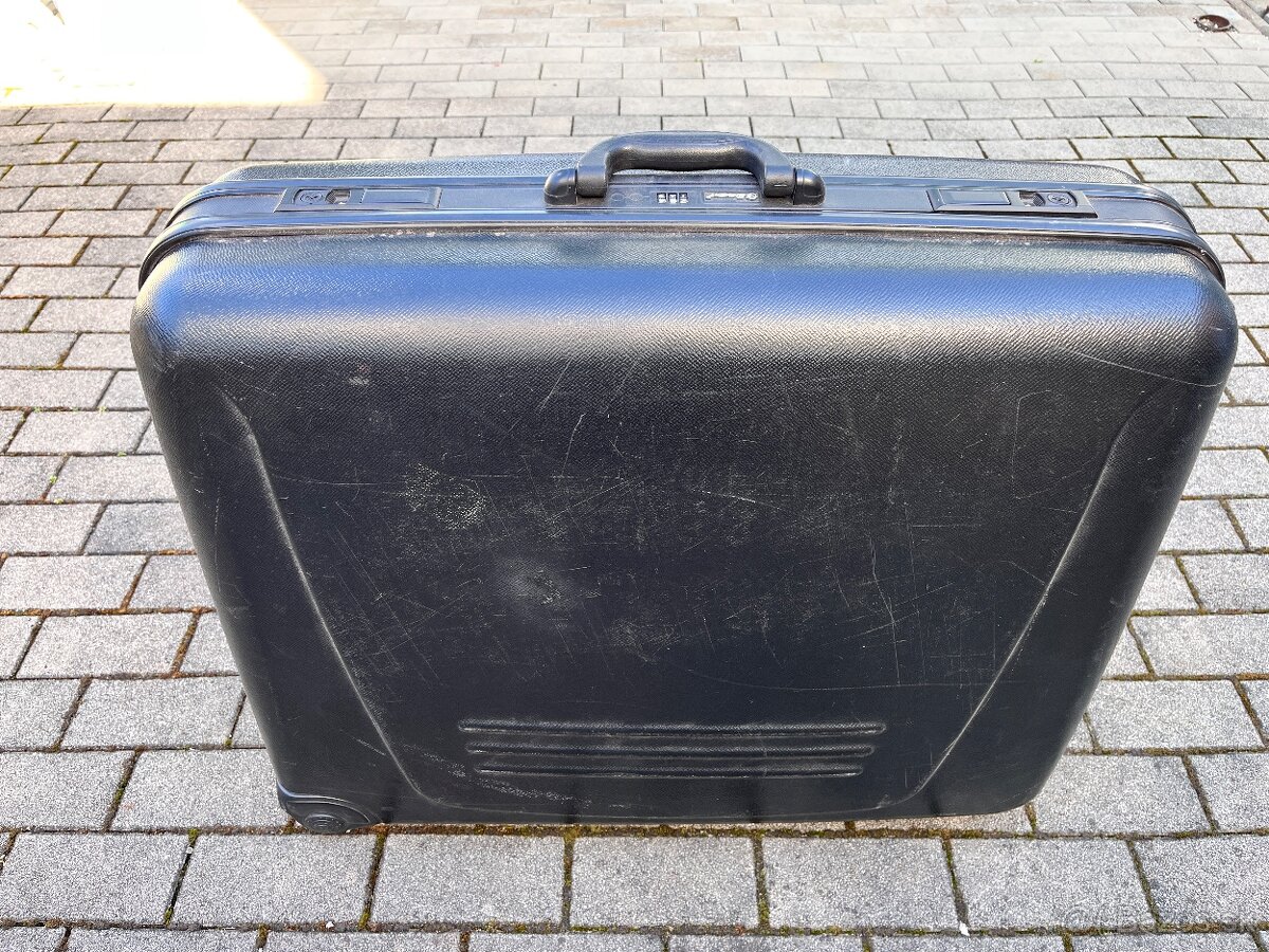 Predám veľký kufor