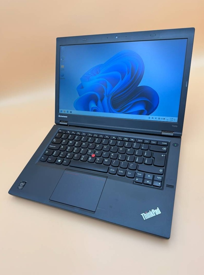 Notebook 14" Lenovo.Intel i5-4300M 2x2,60GHz.8gb ram.256SSD