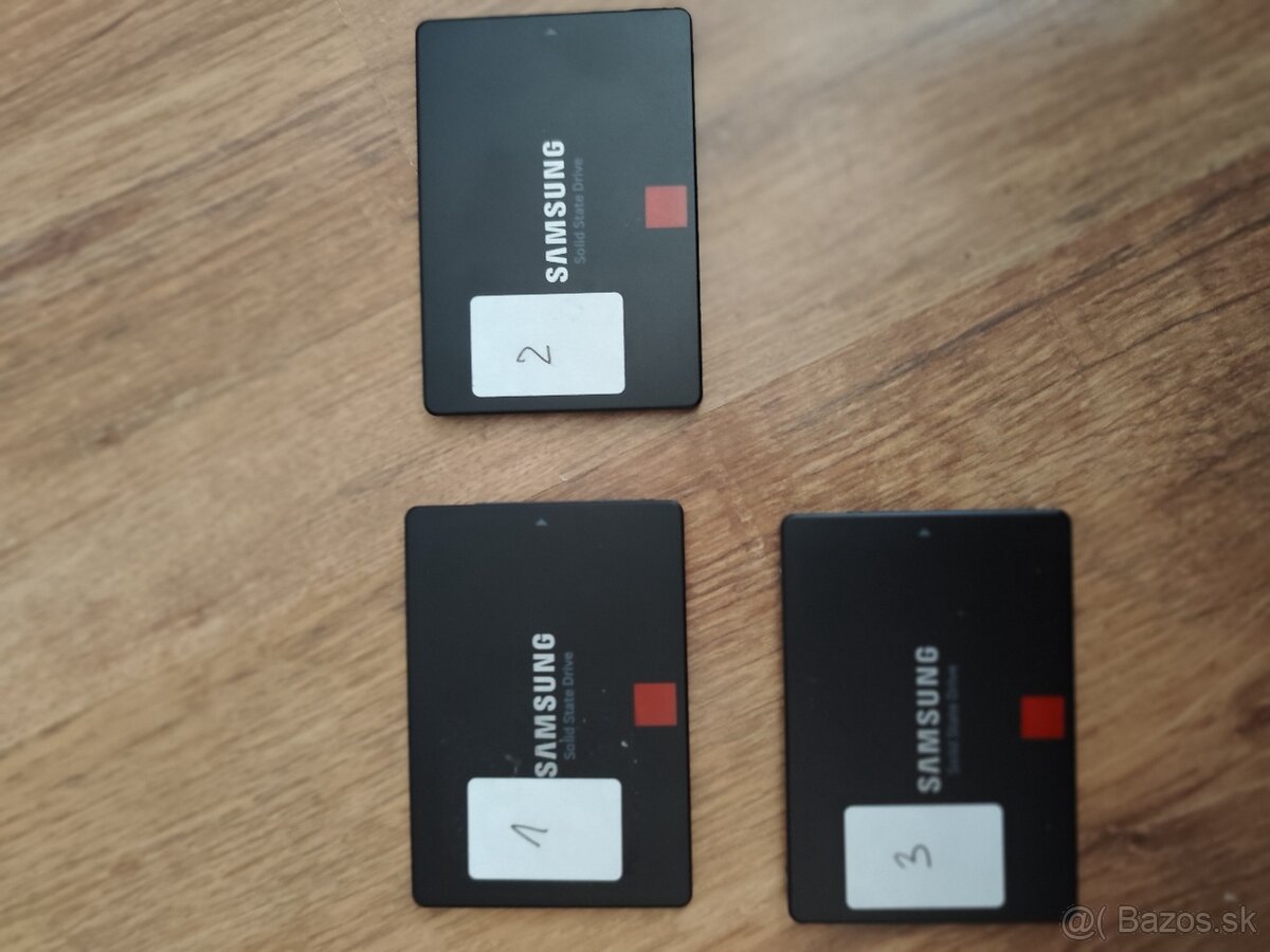 Samsung 860 PRO 512GB SATA SSD (3 ks)