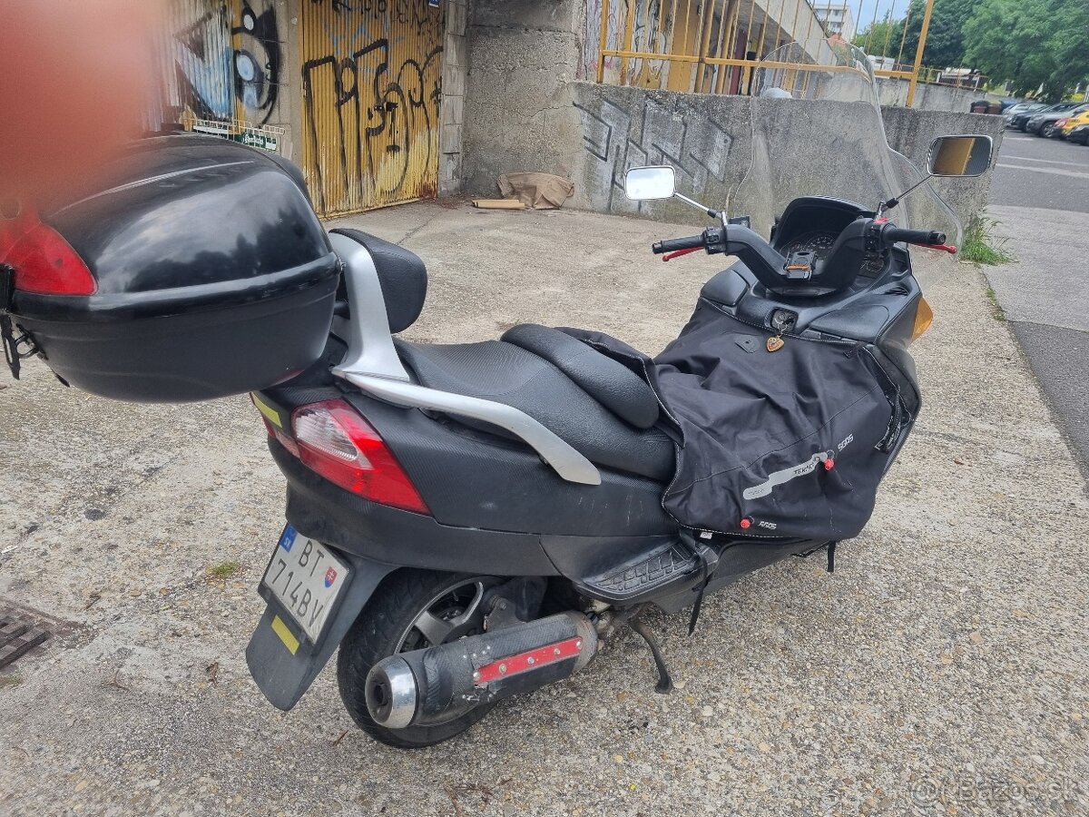 Suzuki Burgman 400