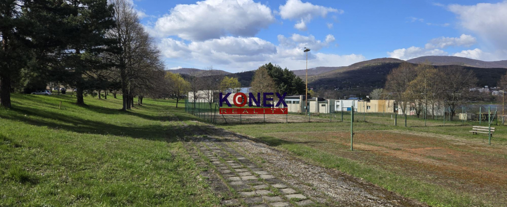 PODNIKATEĽSKÁ PRÍLEŽITOSŤ Lodenica a rozľahlý areál na pred