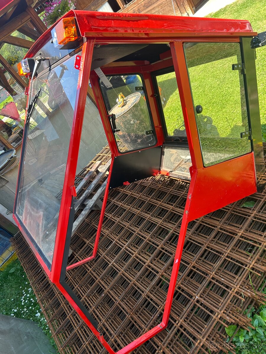 Kabína mt8050