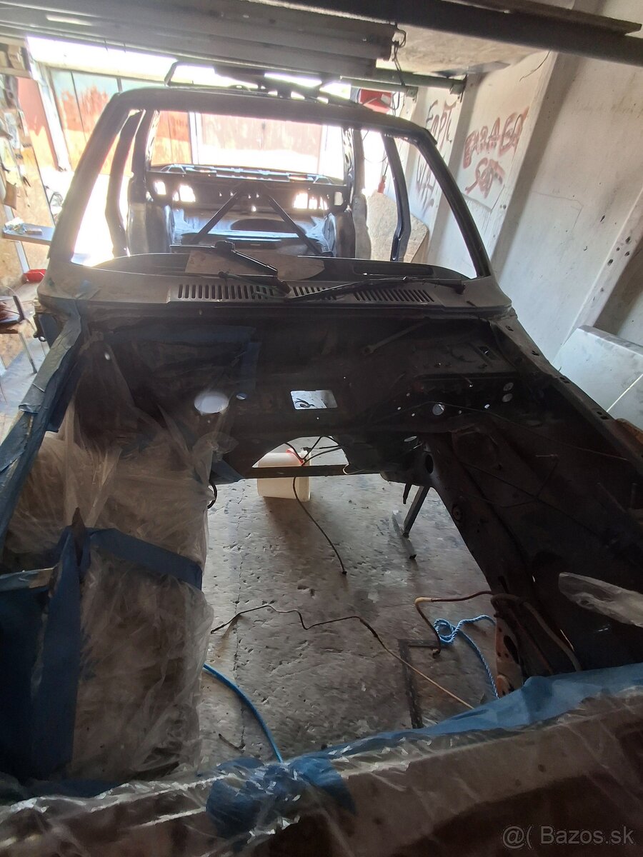 Predám nedokončený projekt ford cortina mk5