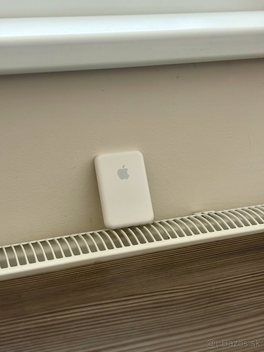 Apple MagSafe Battery Pack
