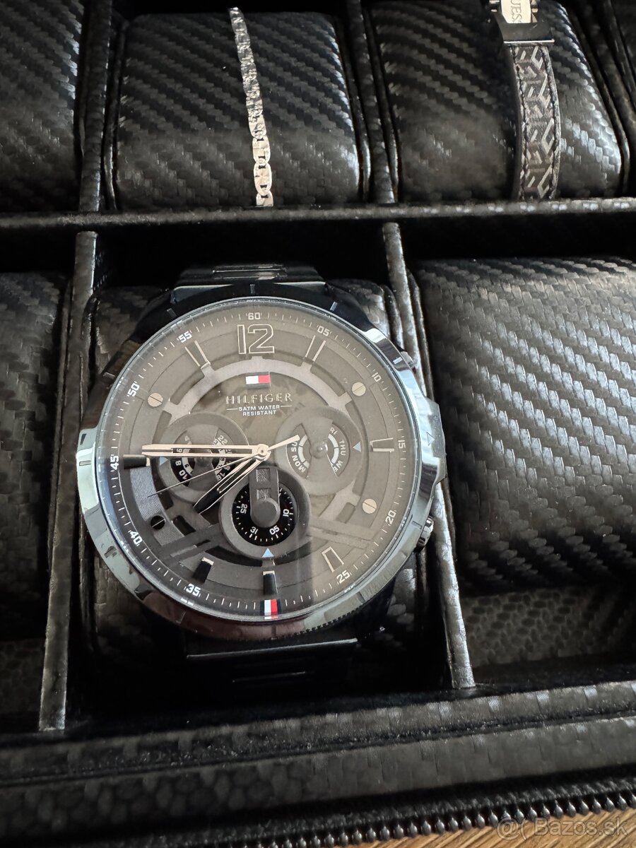 Hodinky Hilfiger