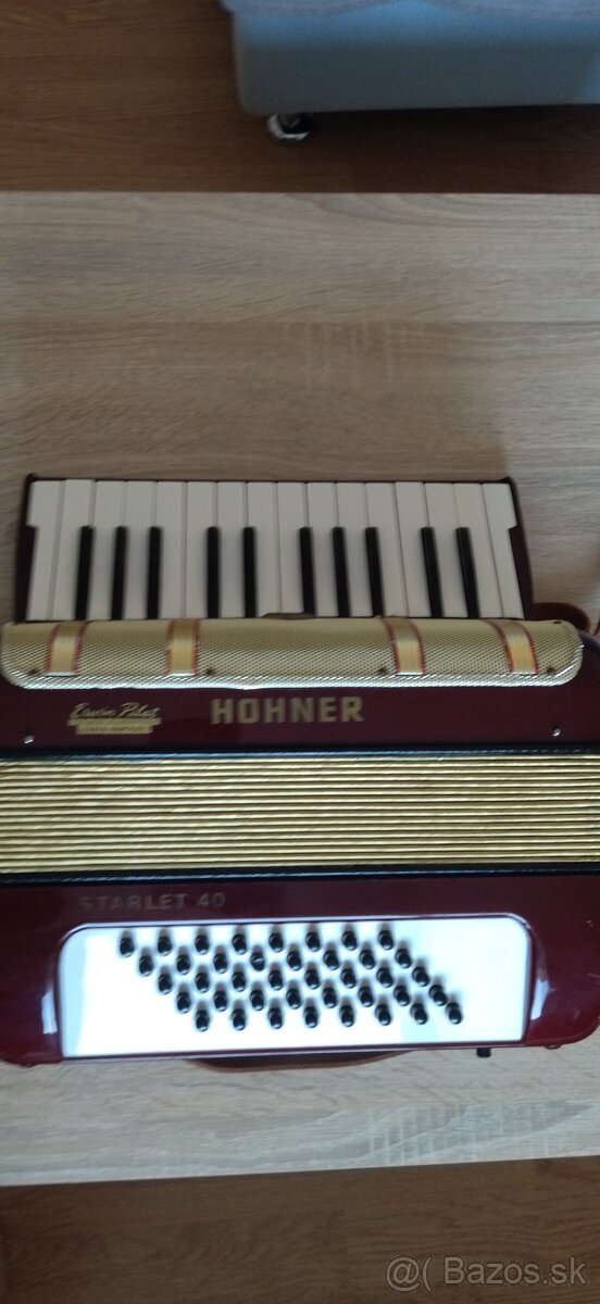 Predám akordeón Hohner 40 basovy